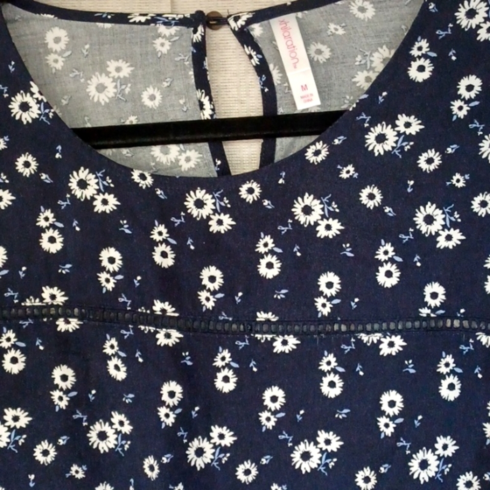 Floral blouse - Picture 6 of 6